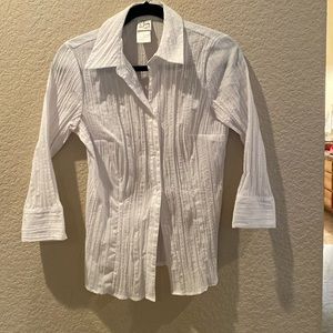 White textured fitted shirt